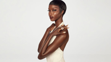 Картинка anok+yai девушки anok yai девушка мулатка темнокожая чернокожая модель красотка макияж взгляд поза стройная сексуальная фигура