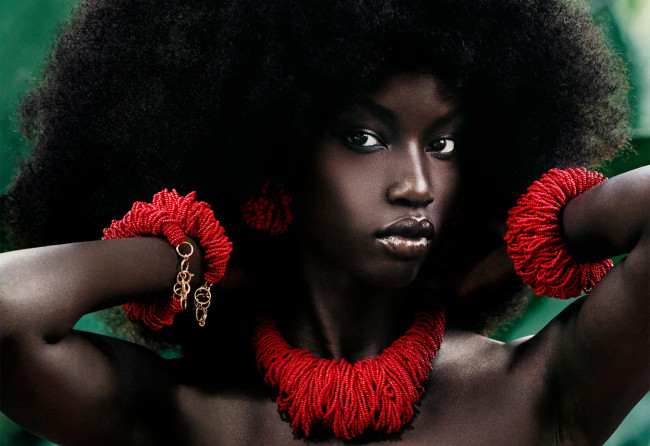 Обои картинки фото anok yai, девушки, anok, yai, девушка, мулатка, темнокожая, чернокожая, модель, красотка, макияж, взгляд, поза, стройная, сексуальная, фигура