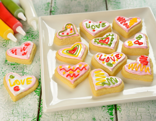 Обои картинки фото еда, пирожные, кексы, печенье, сердечки