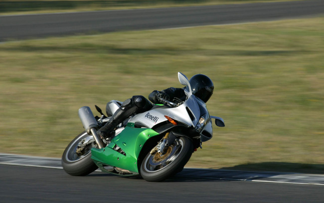 Обои картинки фото спорт, мотоспорт, гонка, трек, tornado, benelli