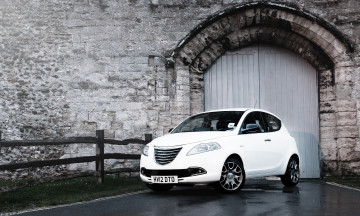 Картинка 2012+white+chrysler+ypsilon автомобили chrysler сша легковые group llc
