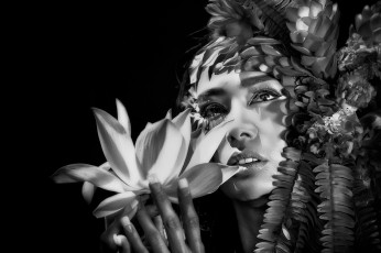 Картинка девушки -unsort+ Черно-белые+обои портрет чб fashion asia