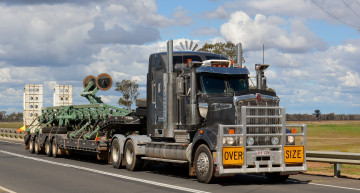 Картинка oversize+kenworth автомобили kenworth тяжелый грузовик седельный тягач