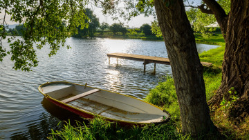 Картинка корабли лодки +шлюпки лес река