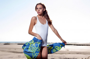 Картинка девушки -unsort+ брюнетки темноволосые юбка майка gracie