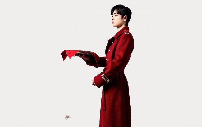 Обои картинки фото мужчины, xiao zhan, актер, форма, роль, поднос