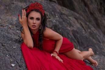 Картинка девушка+-+girl девушки -+брюнетки +шатенки девушка женщина брюнетка темноволосая сексуальная модель звезда позирует разная обувь верхняя стильная одежда нижнее эротическое бельё трусы лифчик колготки чулки аксессуары макияж и множество элементов на фотографии