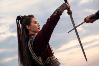 Картинка кино+фильмы a+journey+to+love девушка мечи поединок