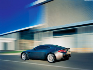 Картинка автомобили aston martin