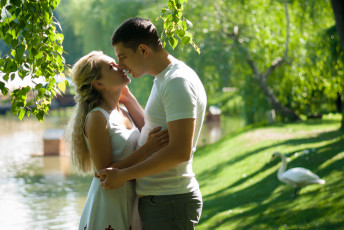 Картинка разное мужчина+женщина парень девушка парк любовь