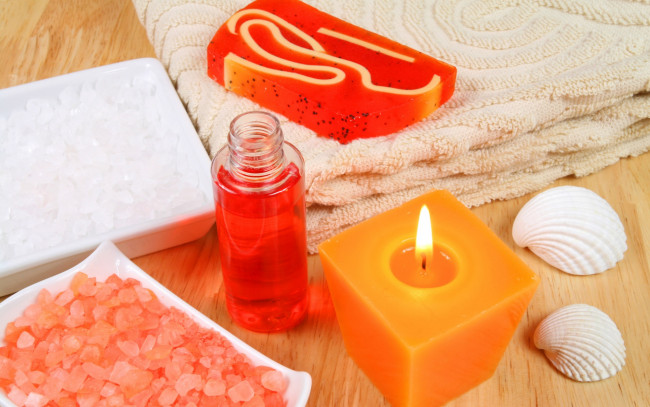 Обои картинки фото разное, ракушки,  кораллы,  декоративные и spa-камни, свечи, соль, ракушка, масло