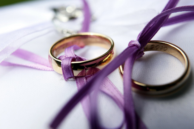 Обои картинки фото разное, украшения,  аксессуары,  веера, кольца, лента