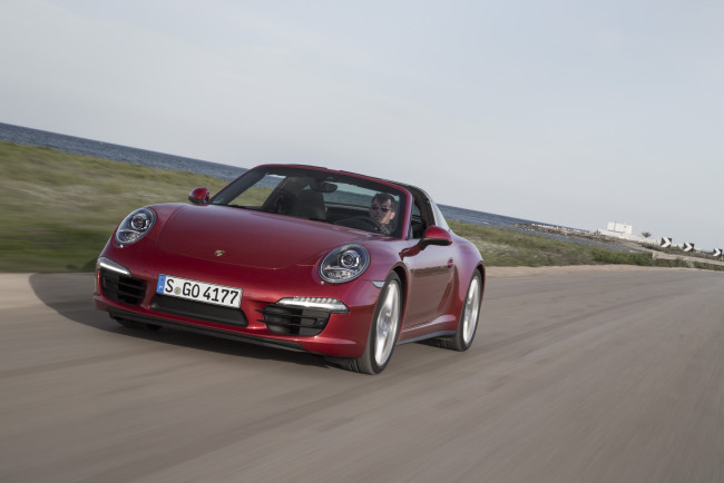 Обои картинки фото автомобили, porsche, targa, 4, 911, красный, 2014г, 991
