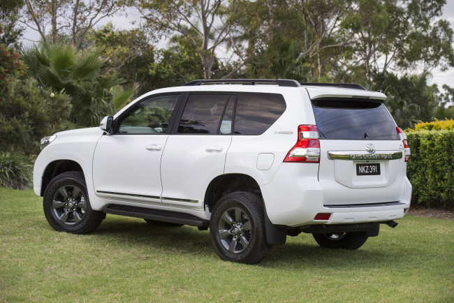 Обои картинки фото автомобили, toyota, altitude, светлый, 2014г, prado, cruiser, land, 150