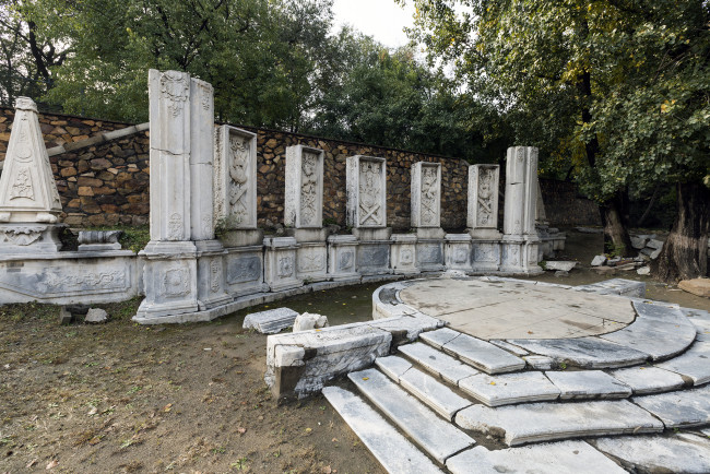 Обои картинки фото города, - исторические,  архитектурные памятники, beijing, yuanmingyuan, ruins, park