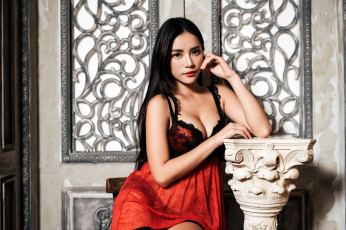 Картинка девушки -+азиатки азиатка декольте поза