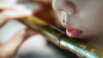 Картинка кино+фильмы the+untamed губы флейта