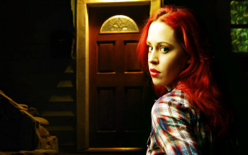 Картинка -Unsort+Лица+Портреты девушки unsort лица портреты рубашка дверь