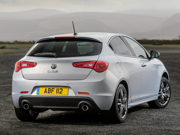 Обои картинки фото автомобили, alfa romeo, giulietta, светлый, uk-spec, 940, alfa, romeo