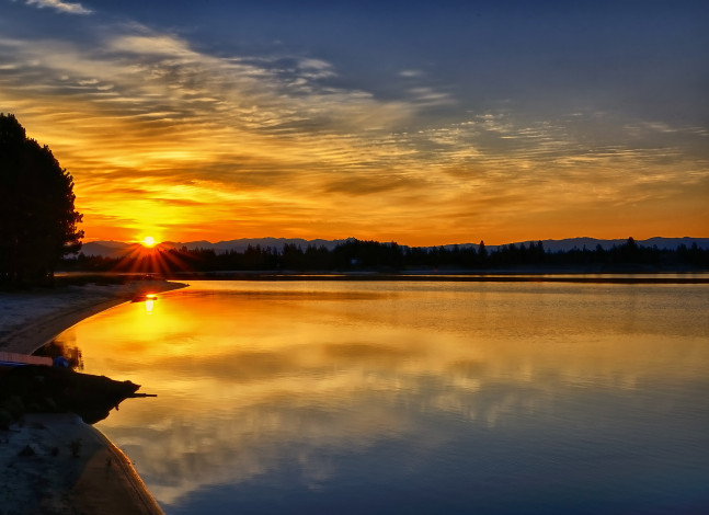 Обои картинки фото природа, восходы, закаты, заря, тучи, река