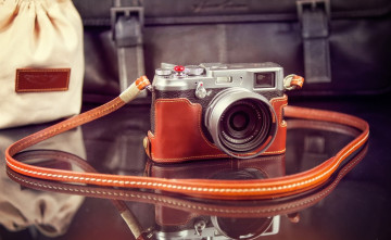 Картинка старый+фотик+в+кожаном+чехле бренды -+другое старый фотик в кожаном чехле