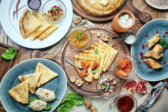 Картинка еда блины +оладьи варенье гранат