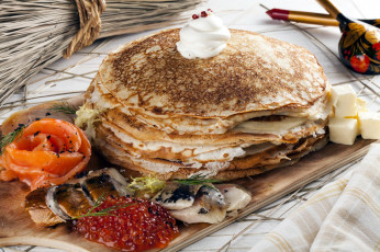 Картинка еда блины +оладьи икра форель селедка