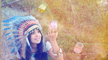 Картинка календари девушки взгляд перья банка