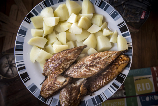 Обои картинки фото еда, рыбные блюда,  с морепродуктами, картофель, рыба