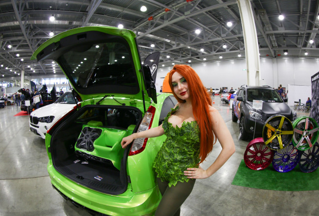 Обои картинки фото автомобили, -авто с девушками, выставка