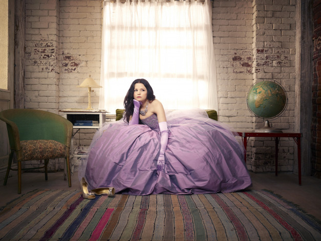 Обои картинки фото кино фильмы, once upon a time , сериал, девушка, платье, комната, кресло, глобус