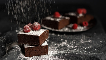 Картинка еда пирожные +кексы +печенье малина сахарная пудра