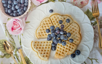 Картинка еда блины +оладьи вафли черника розы