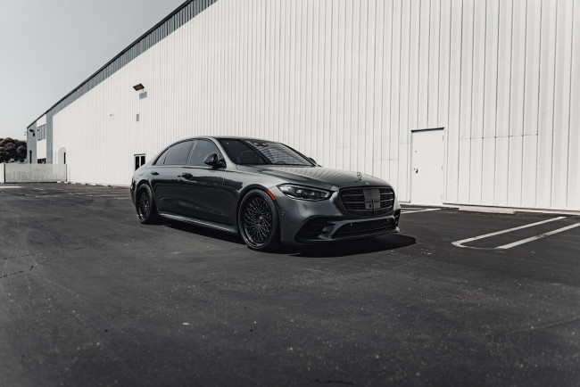 Обои картинки фото mercedes benz w223, автомобили, mercedes-benz, mercedes, w223, s, class, grey, sedan, luxury, car