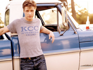 Картинка мужчины benjamin mckenzie