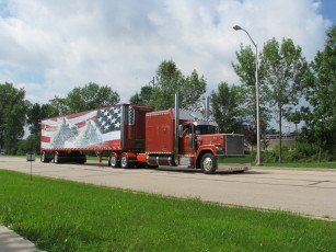 Картинка автомобили mack