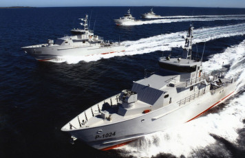 Картинка корабли катера море