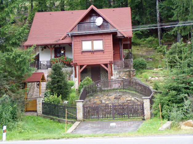 Обои картинки фото разное, сооружения, постройки, цветы, лес, дом