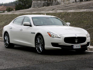 Картинка автомобили maserati quattroporte 2013г светлый