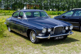 Картинка jaguar+mk+10+1966 автомобили выставки+и+уличные+фото история ретро автошоу выставка