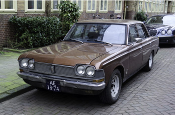 Картинка toyota+crown+2300+deluxe+1969 автомобили выставки+и+уличные+фото история ретро автошоу выставка