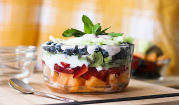 Картинка еда мороженое +десерты ягоды