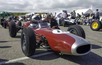 Картинка brabham+bt7a автомобили выставки+и+уличные+фото история ретро автошоу выставка