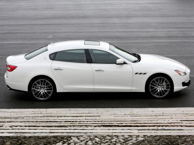 Обои картинки фото автомобили, maserati, светлый, 2013г, quattroporte