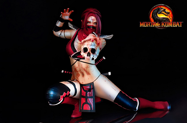 Обои картинки фото видео игры, mortal kombat, игра, череп, взгляд, костюм, skarlet, девушка, косплей, арт, кровь