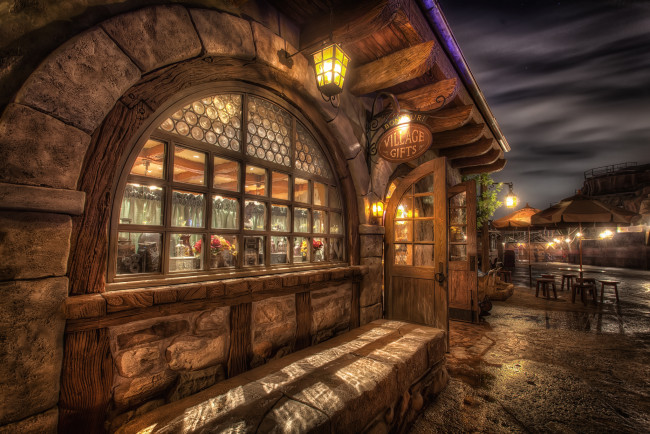 Обои картинки фото belle`s village, города, диснейленд, фонари, кафе, улица, ночь