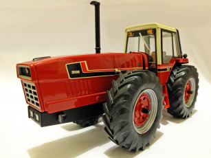 Картинка nternational+3588+snoopy техника тракторы колесный трактор