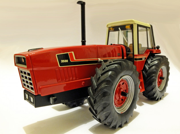 Обои картинки фото nternational 3588 snoopy, техника, тракторы, колесный, трактор