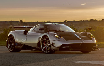 Картинка автомобили pagani