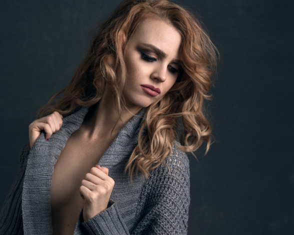 Обои картинки фото девушки, -unsort , брюнетки,  шатенки, взгляд, лицо